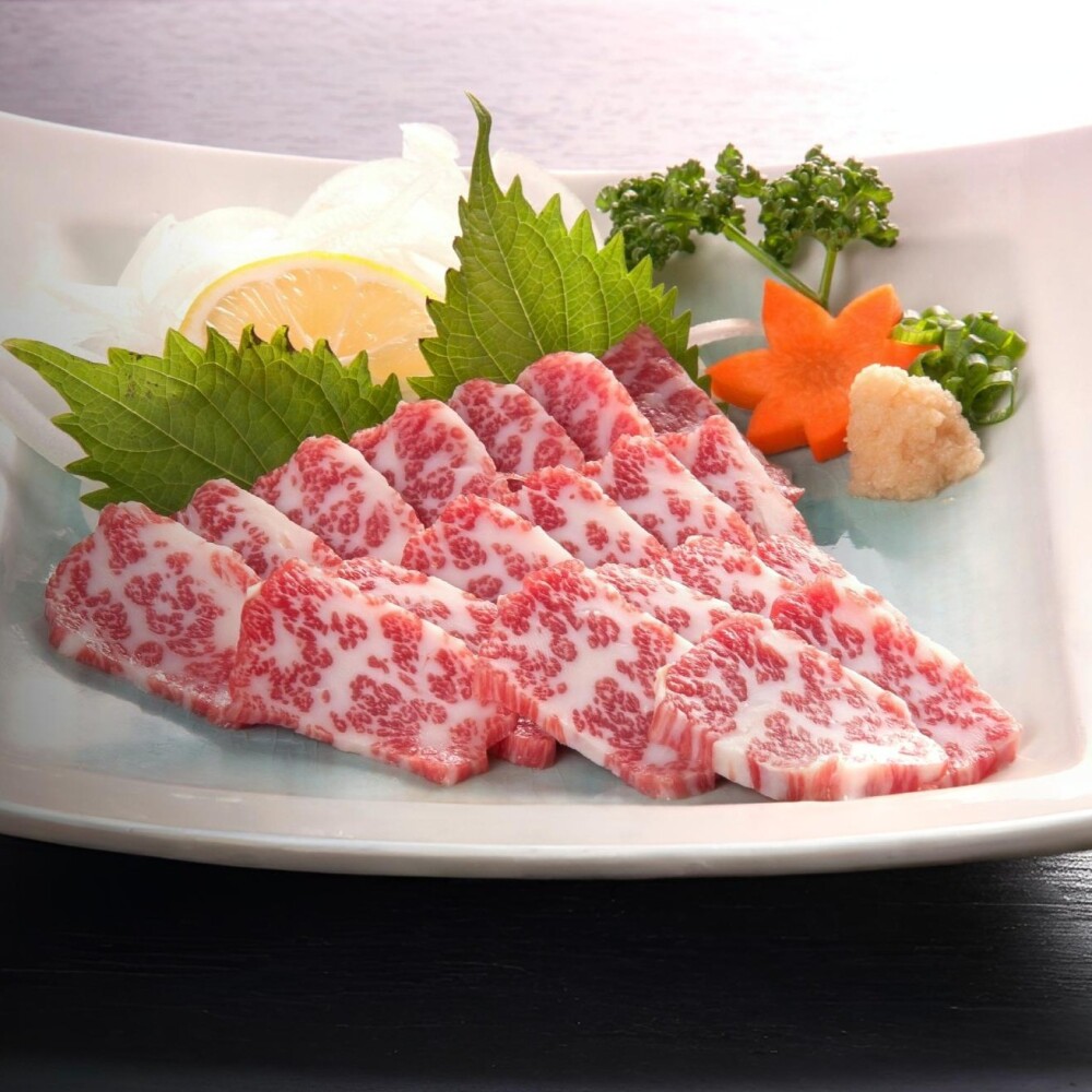 【桜馬】霜降り馬刺し〔1㎏単位〕〔40-60g規格パック〕